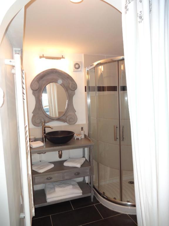 Hotel Le P'Tit Beaumont Rum bild